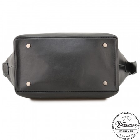 Женская кожаная сумка "Тойс" (черная)