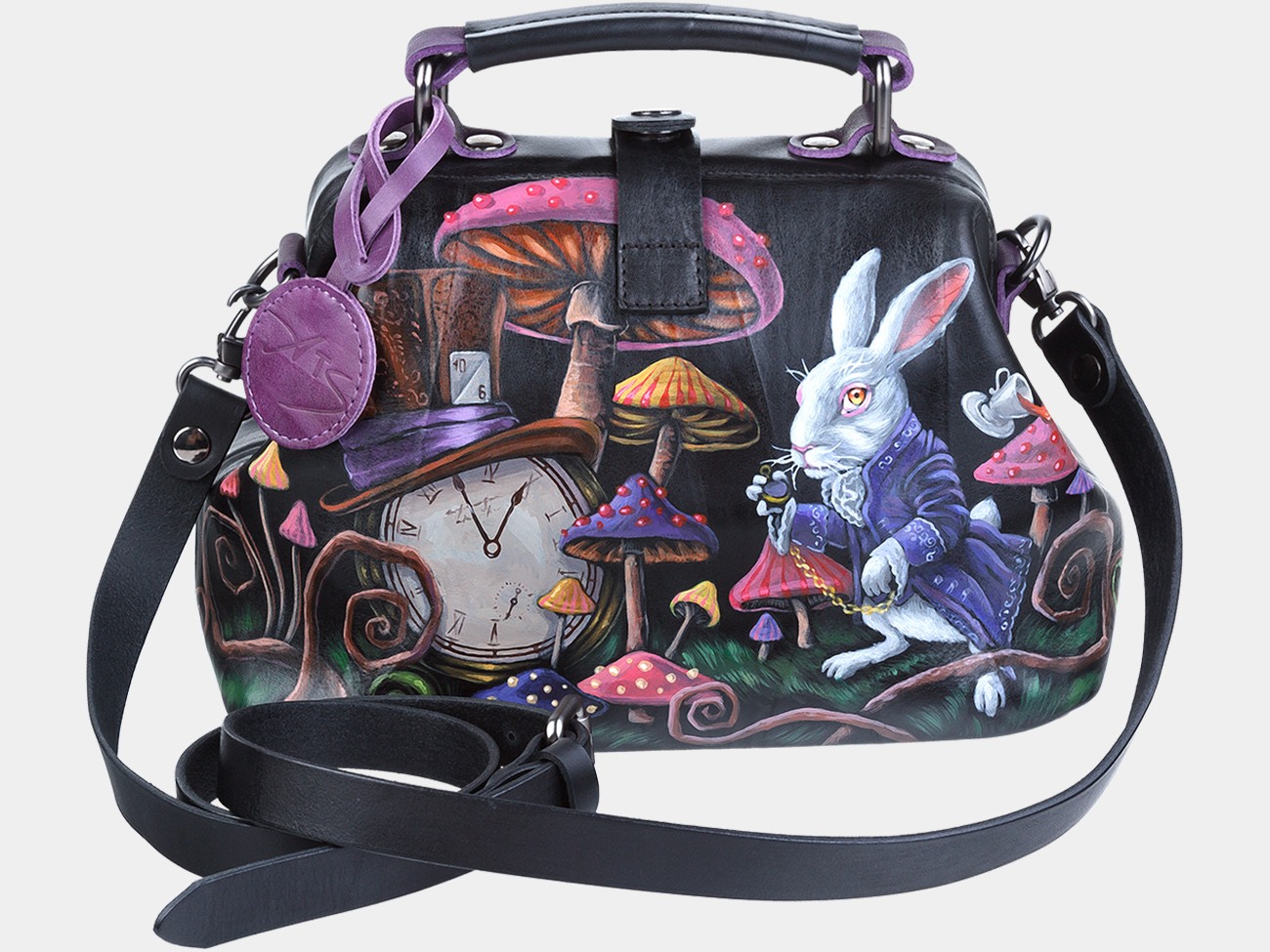

Женская кожаная сумка-саквояж "Алиса в стране чудес" (чёрный), Разноцветный|чёрный, Сумка Фрейм «Алиса в стране чудес»